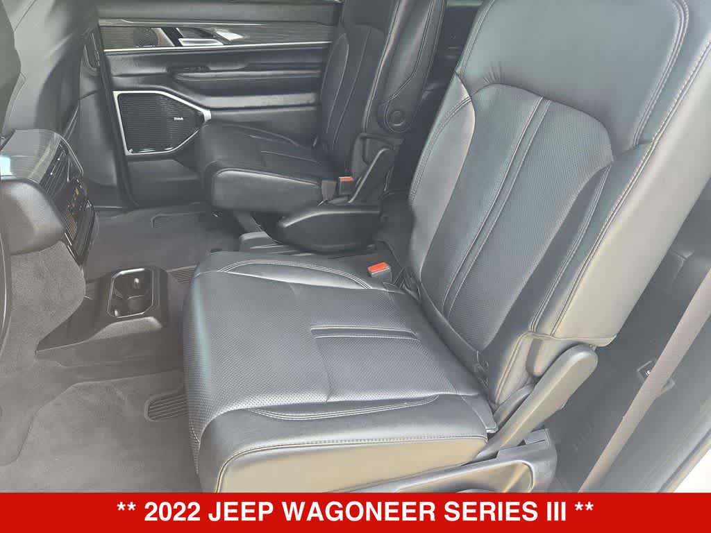 Thumbnail: 2022 Jeep Wagoneer - 19