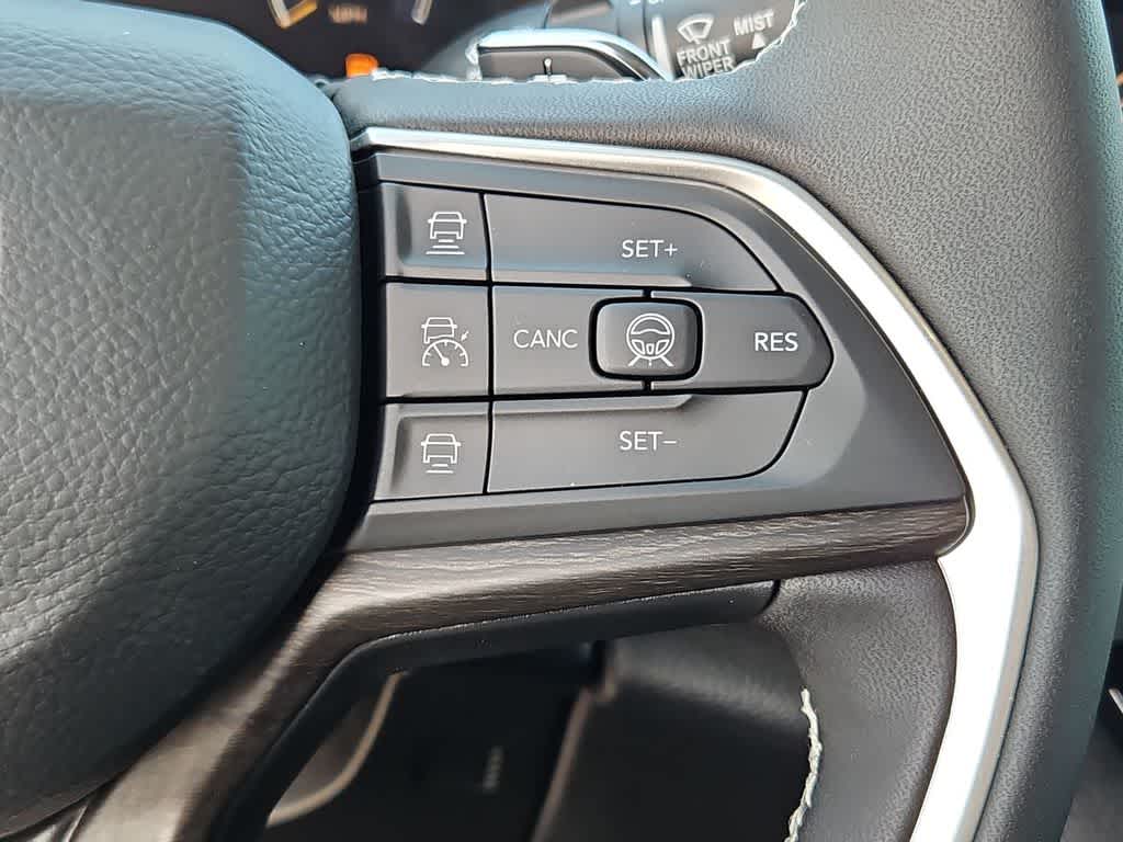 Thumbnail: 2026 Jeep Grand Cherokee - 26