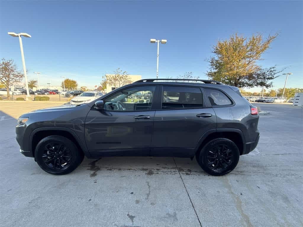 Used 2023 Jeep Cherokee Altitude Lux SUV