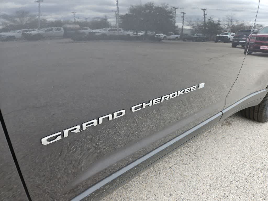 Thumbnail: 2026 Jeep Grand Cherokee L - 13