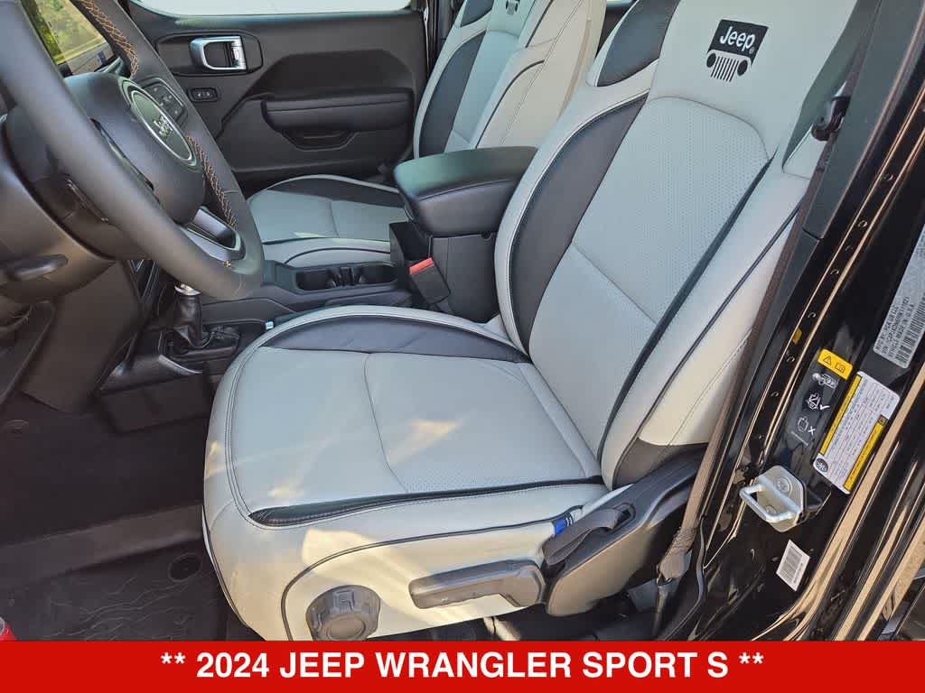 Thumbnail: 2024 Jeep Wrangler - 15