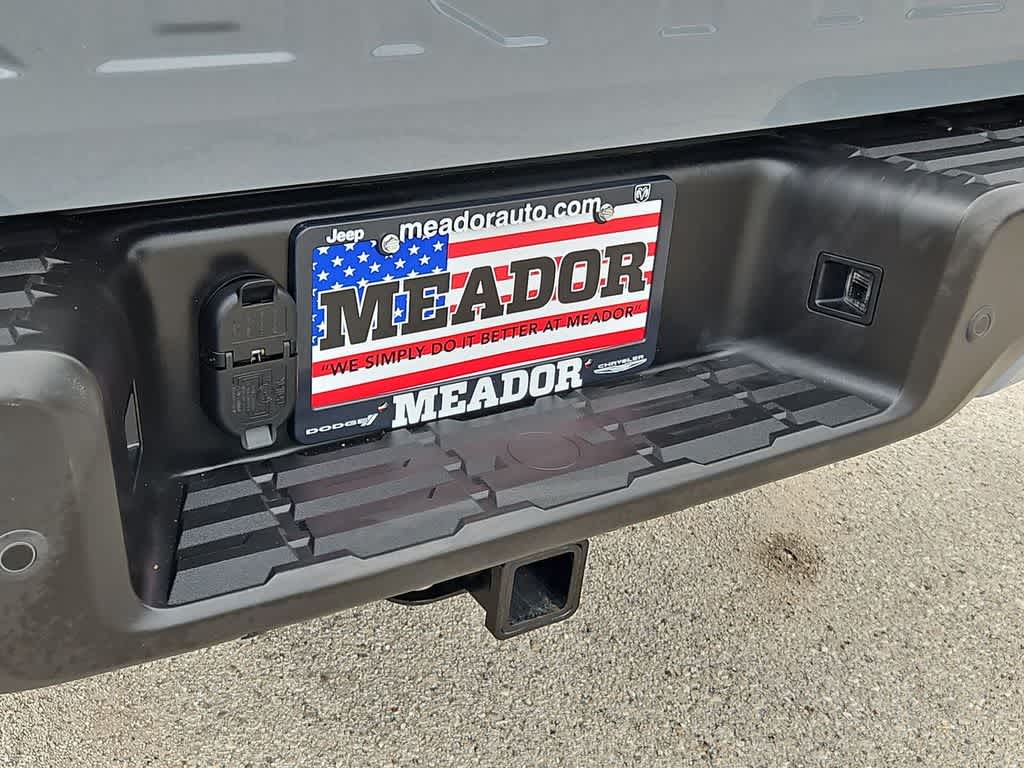 Thumbnail: 2023 Nissan Frontier - 38