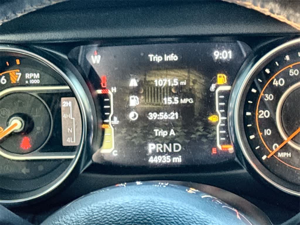 Thumbnail: 2021 Jeep Gladiator - 17