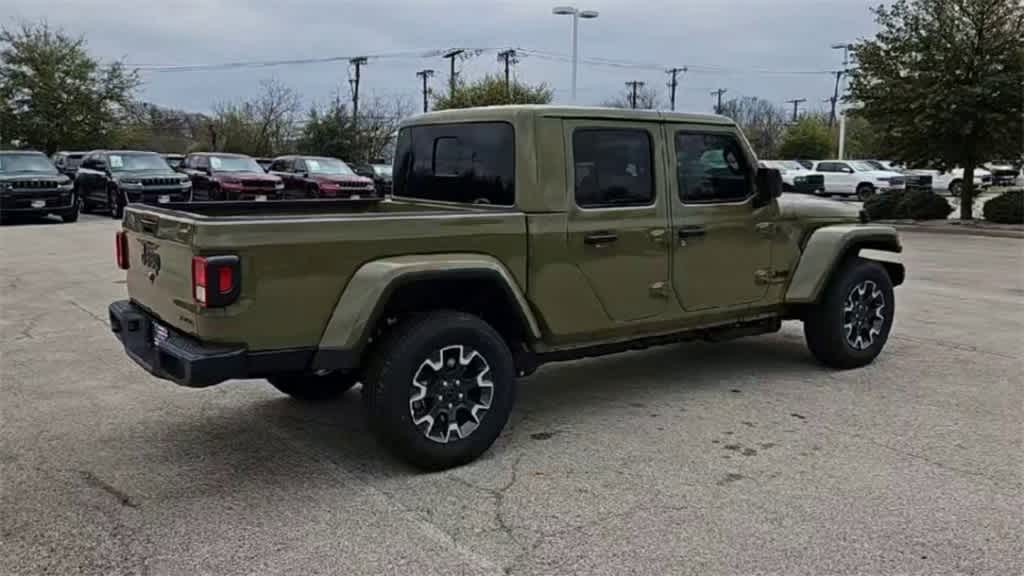 Thumbnail: 2026 Jeep Gladiator - 8