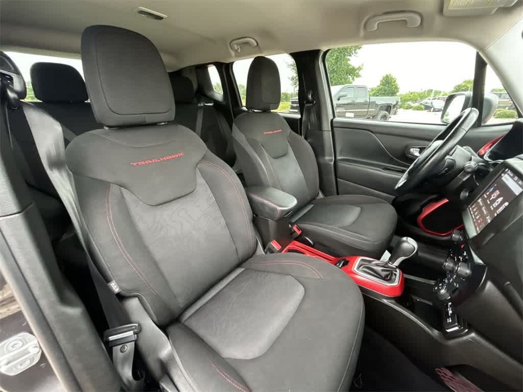 Thumbnail: 2021 Jeep Renegade - 13