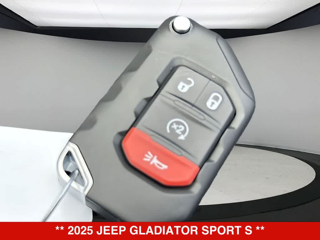 Thumbnail: 2025 Jeep Gladiator - 23