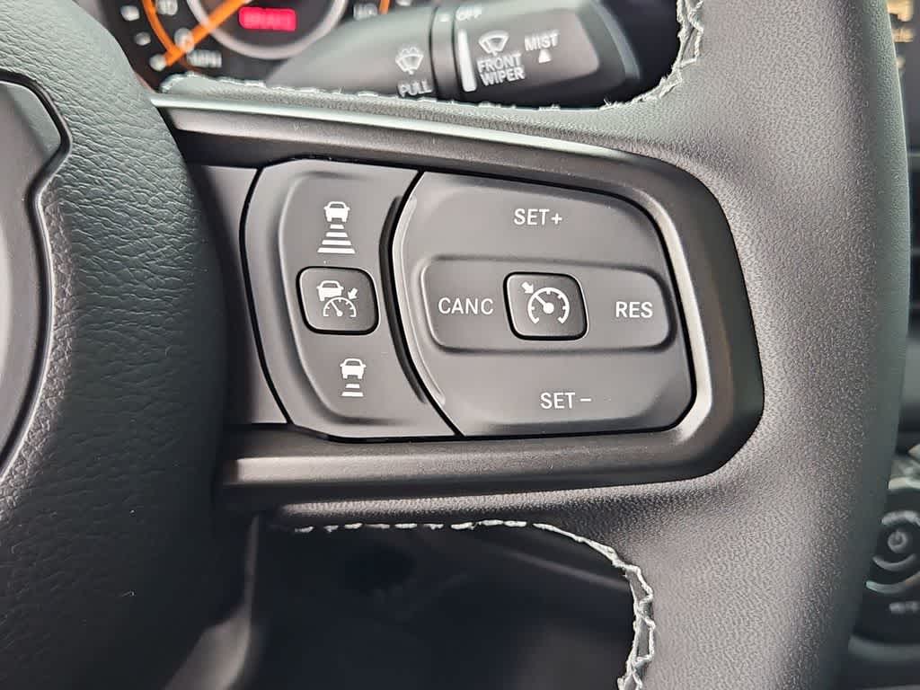 Thumbnail: 2026 Jeep Gladiator - 25