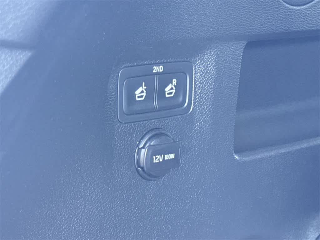 Thumbnail: 2023 Kia Telluride - 25