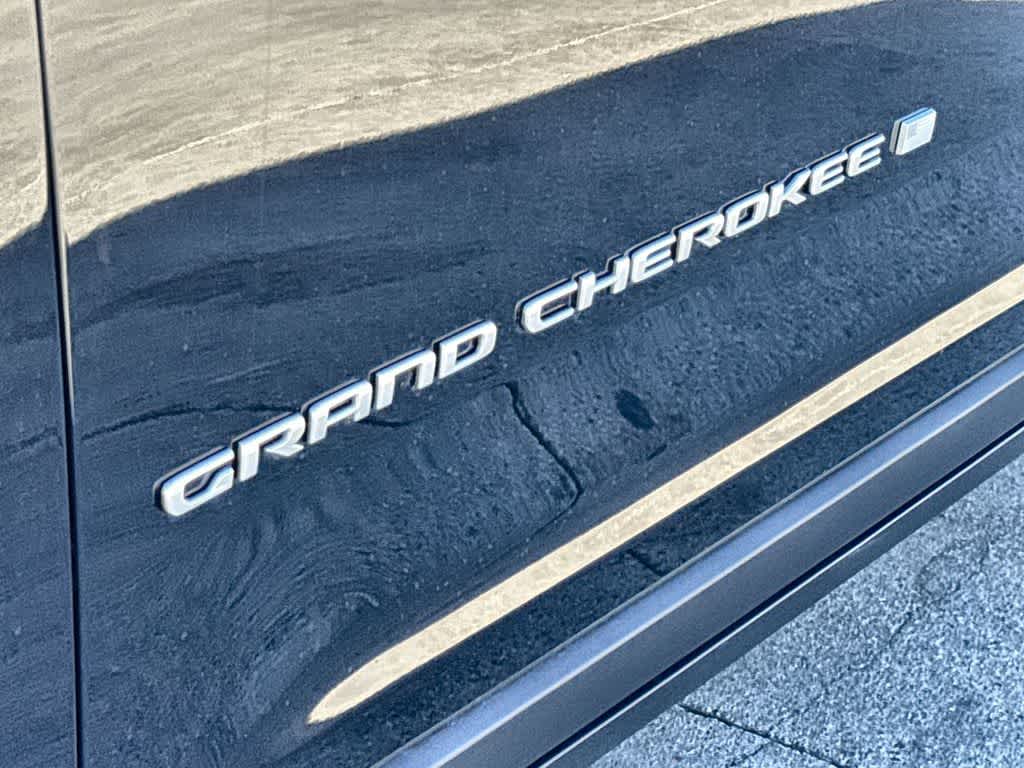 Thumbnail: 2026 Jeep Grand Cherokee - 8