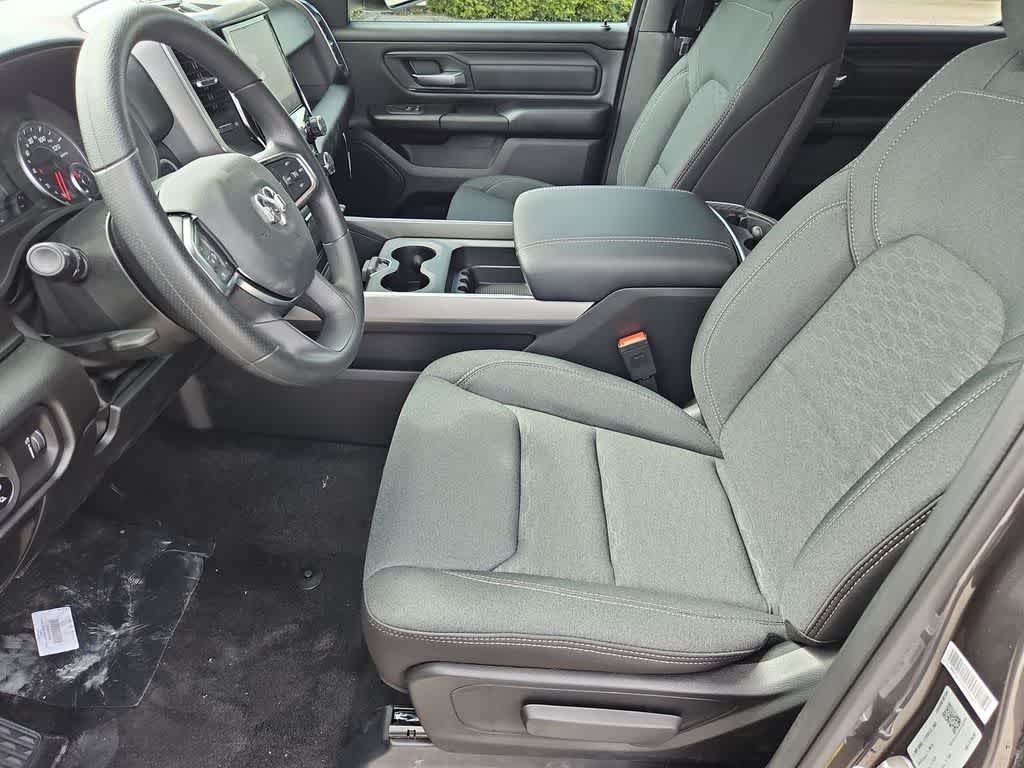 Thumbnail: 2026 RAM 1500 - 17