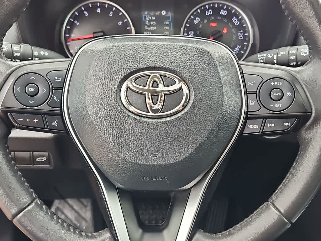 Thumbnail: 2021 Toyota RAV4 - 25
