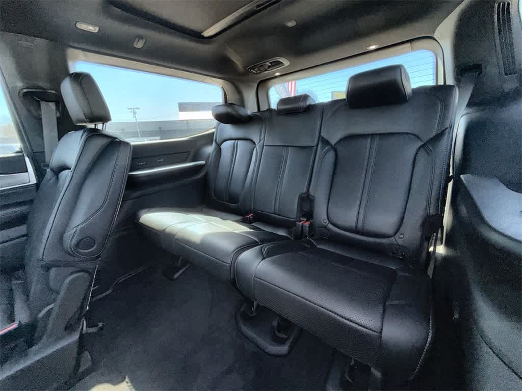 Thumbnail: 2025 Jeep Wagoneer - 14