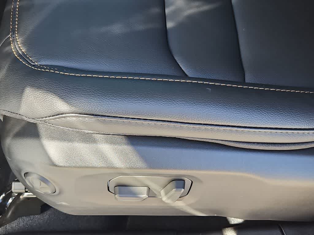 Thumbnail: 2026 Jeep Gladiator - 18