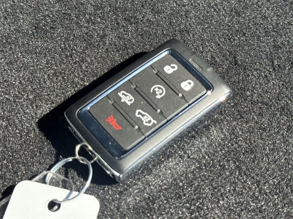 Thumbnail: 2025 Jeep Wagoneer - 25