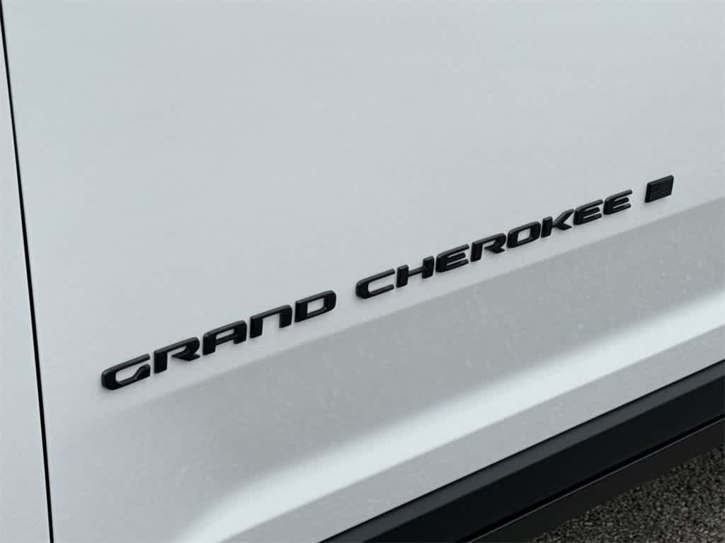 Thumbnail: 2025 Jeep Grand Cherokee - 7