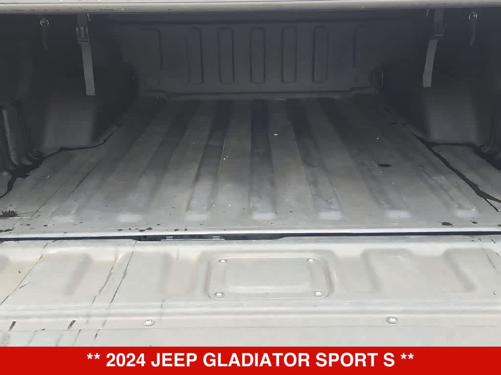 Thumbnail: 2024 Jeep Gladiator - 33