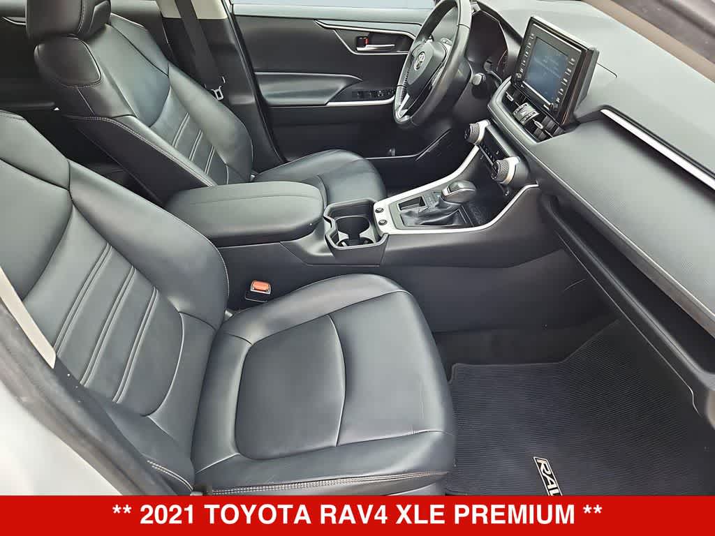 Thumbnail: 2021 Toyota RAV4 - 24