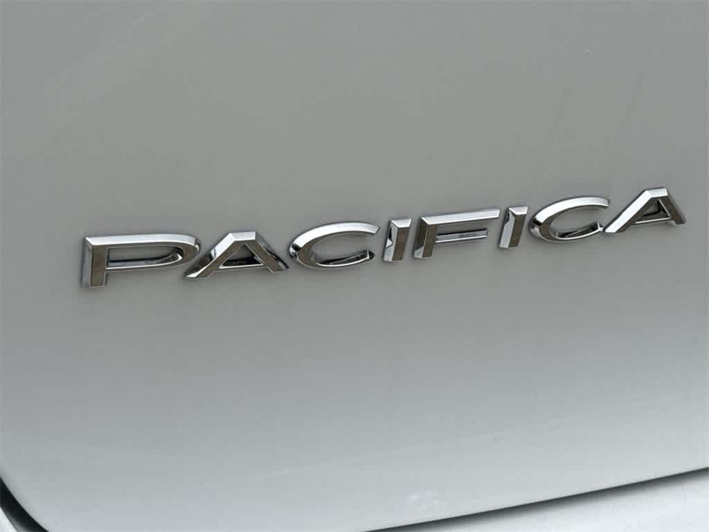 Thumbnail: 2025 Chrysler Pacifica - 7