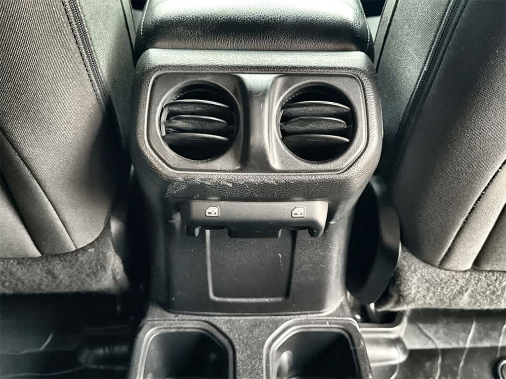 Thumbnail: 2018 Jeep Wrangler - 20