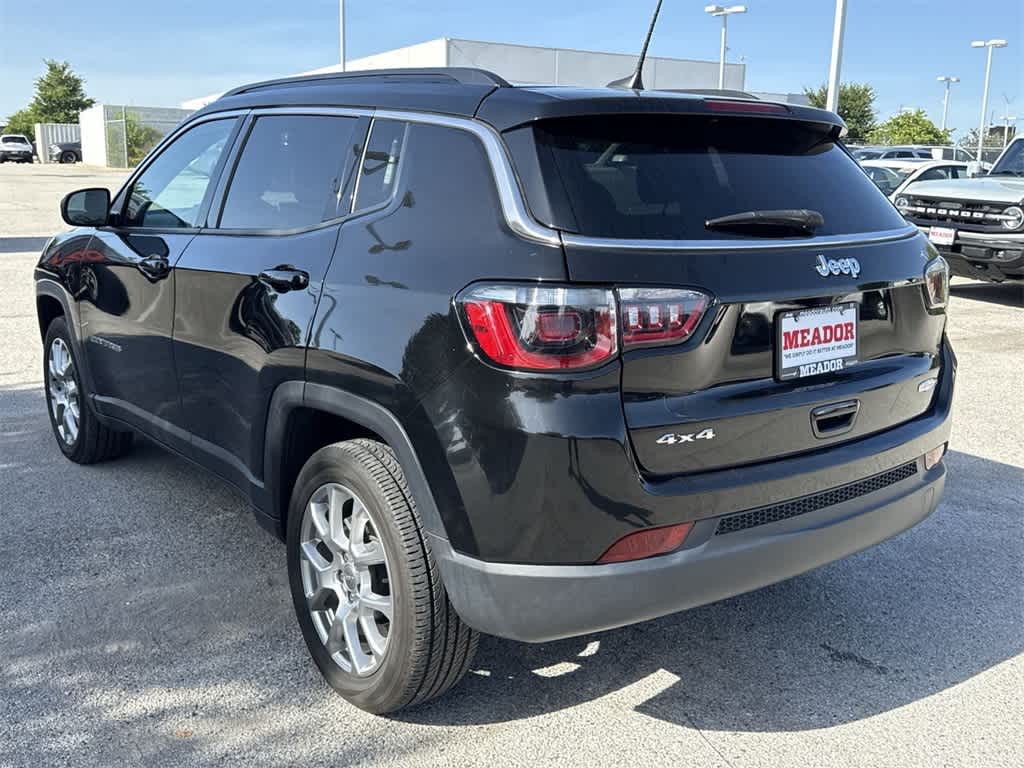 2022 Jeep Compass Latitude Lux photo 4