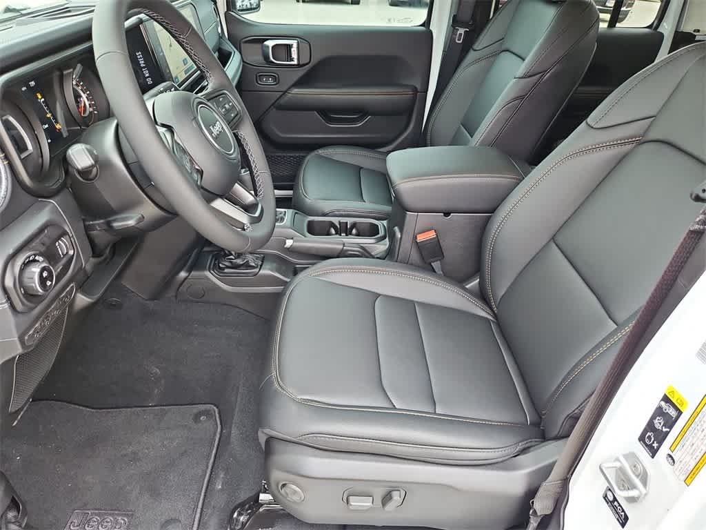 Thumbnail: 2026 Jeep Gladiator - 17