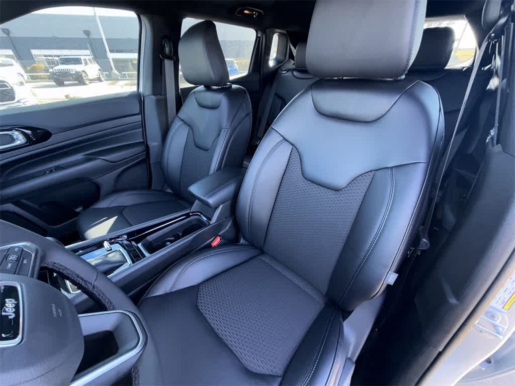 Thumbnail: 2026 Jeep Compass - 11