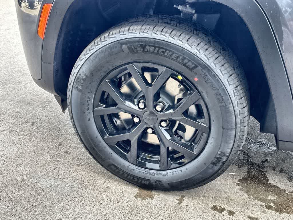 Thumbnail: 2026 Jeep Grand Cherokee L - 9