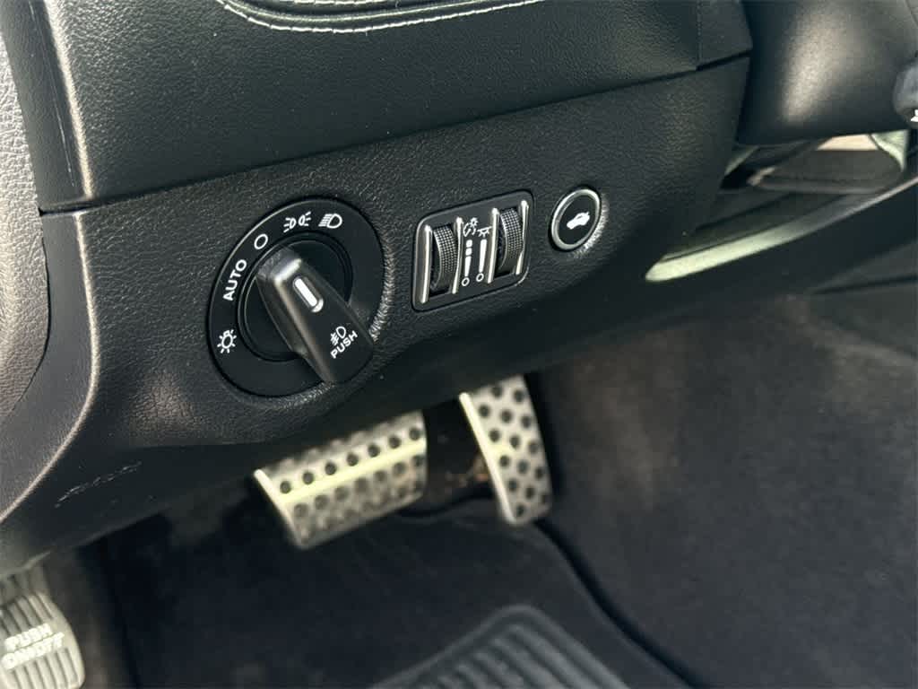 Thumbnail: 2019 Dodge Charger - 27