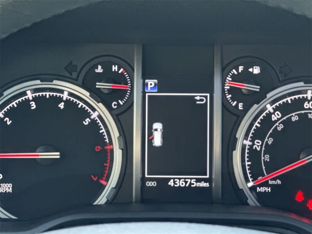 Thumbnail: 2022 Toyota 4Runner - 21