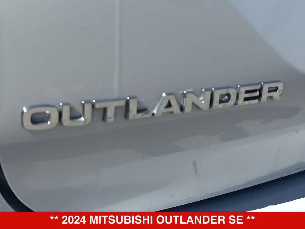 Thumbnail: 2024 Mitsubishi Outlander - 8