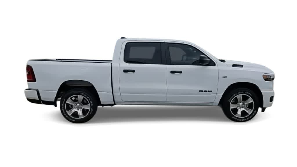 Thumbnail: 2026 RAM 1500 - 9