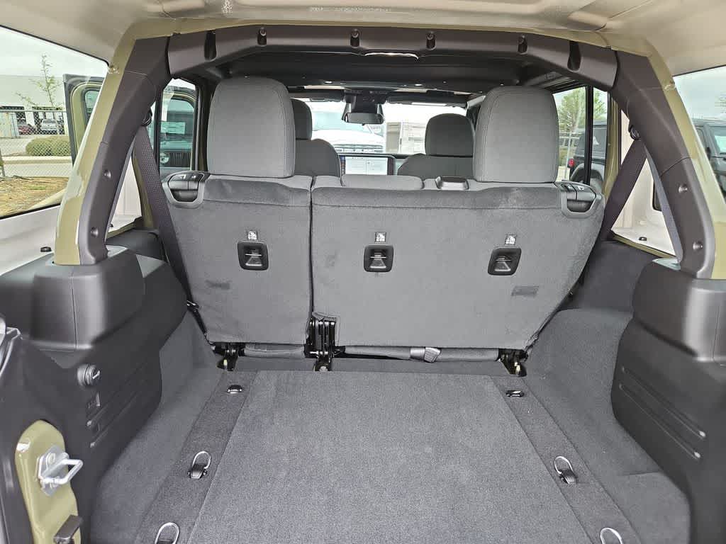 Thumbnail: 2026 Jeep Wrangler - 39