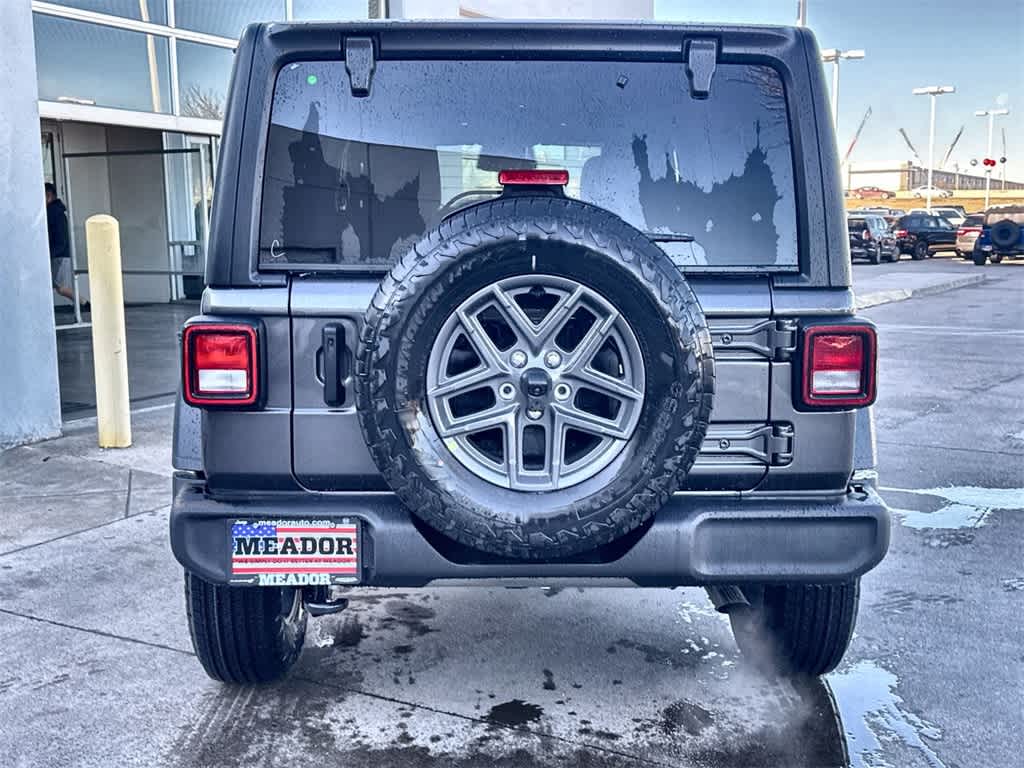 Thumbnail: 2026 Jeep Wrangler - 5