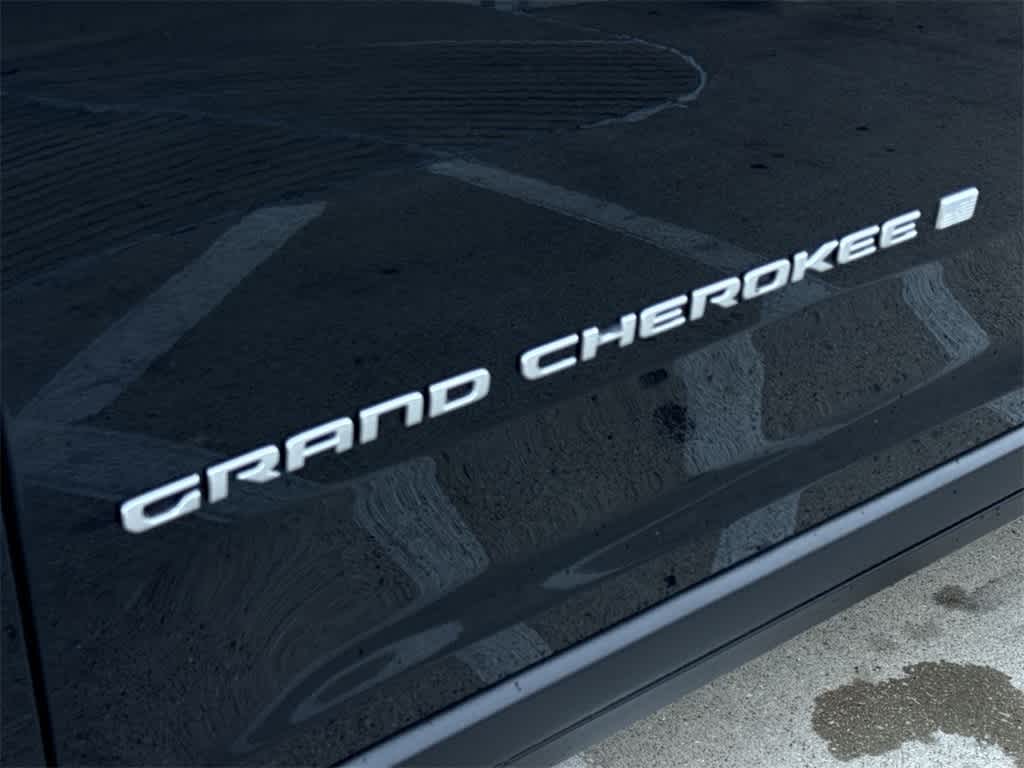 Thumbnail: 2025 Jeep Grand Cherokee - 7
