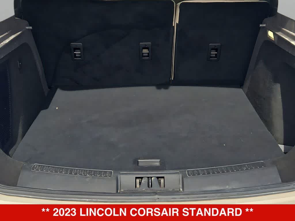 Thumbnail: 2023 Lincoln Corsair - 34