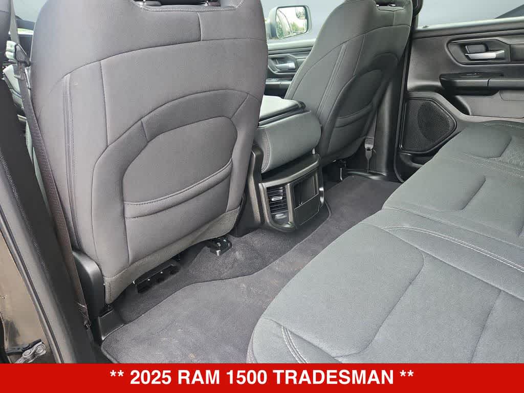 Thumbnail: 2025 RAM 1500 - 17