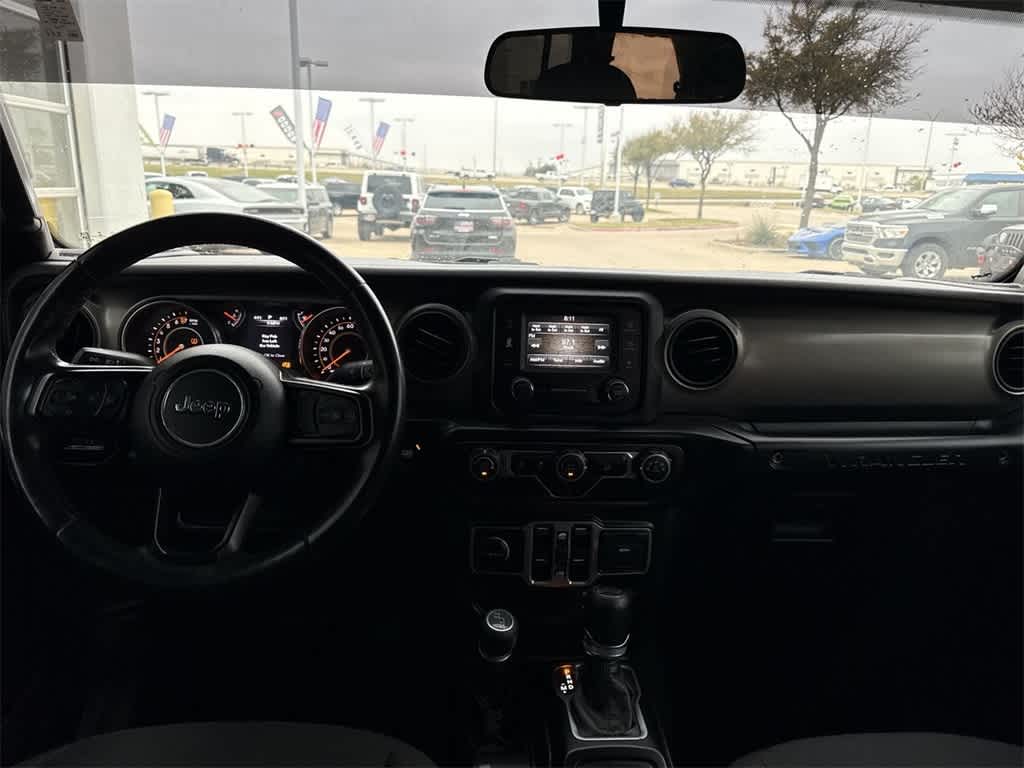 Thumbnail: 2018 Jeep Wrangler - 15