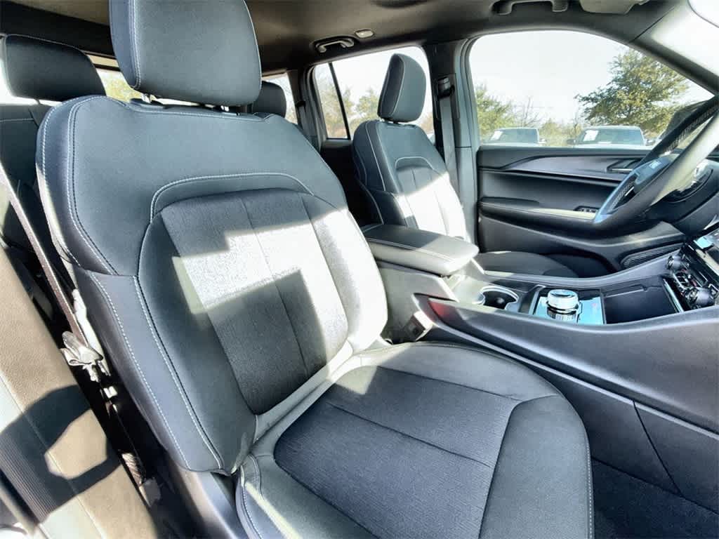 Thumbnail: 2025 Jeep Grand Cherokee - 14