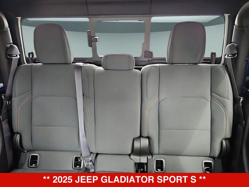 Thumbnail: 2025 Jeep Gladiator - 11