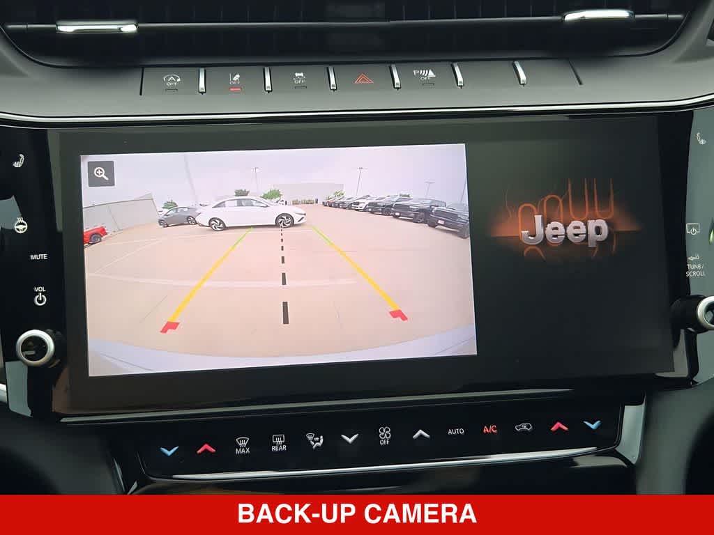 Thumbnail: 2026 Jeep Grand Cherokee - 32