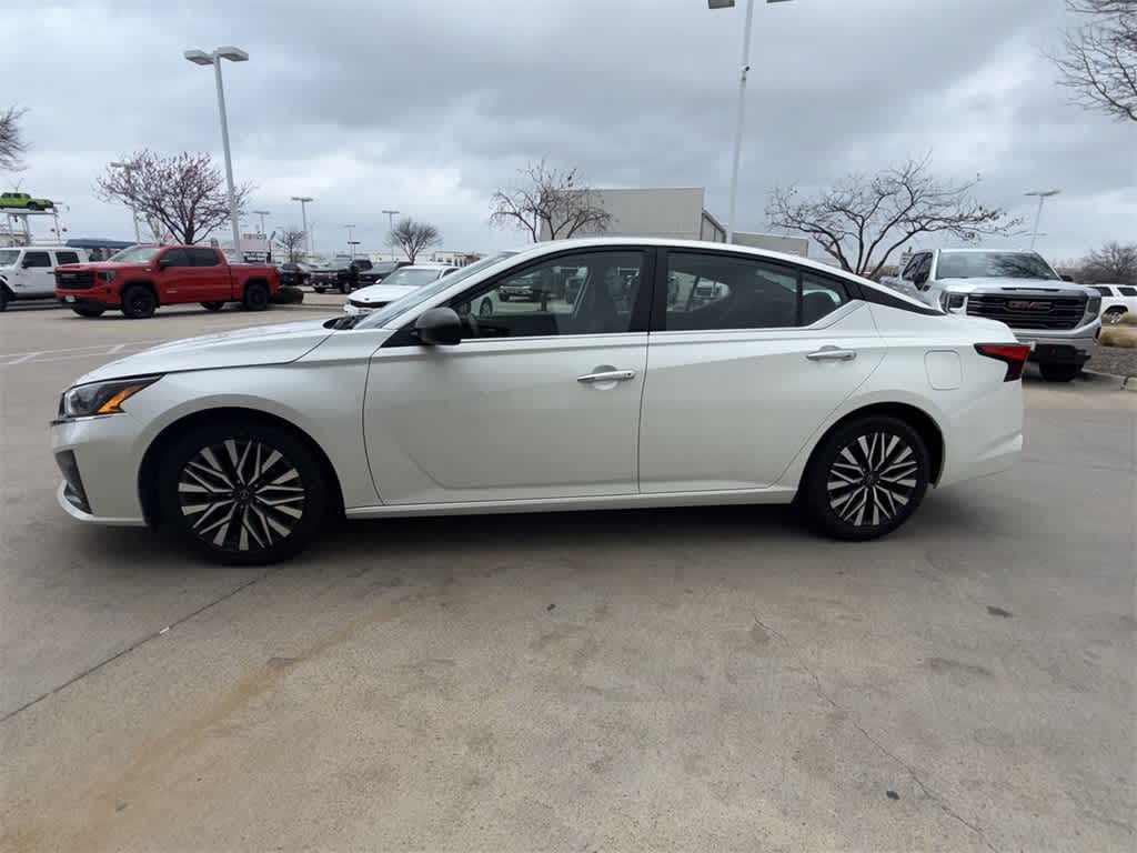 Thumbnail: 2024 Nissan Altima - 3
