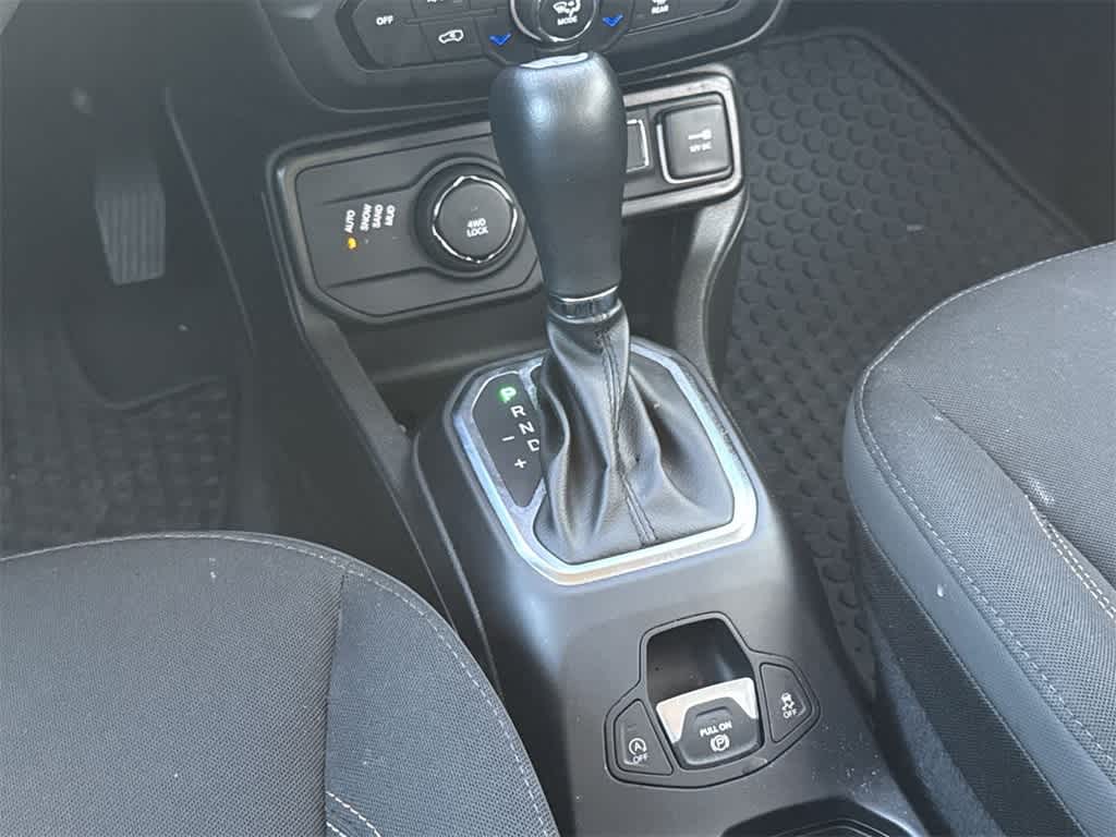 Thumbnail: 2023 Jeep Renegade - 18