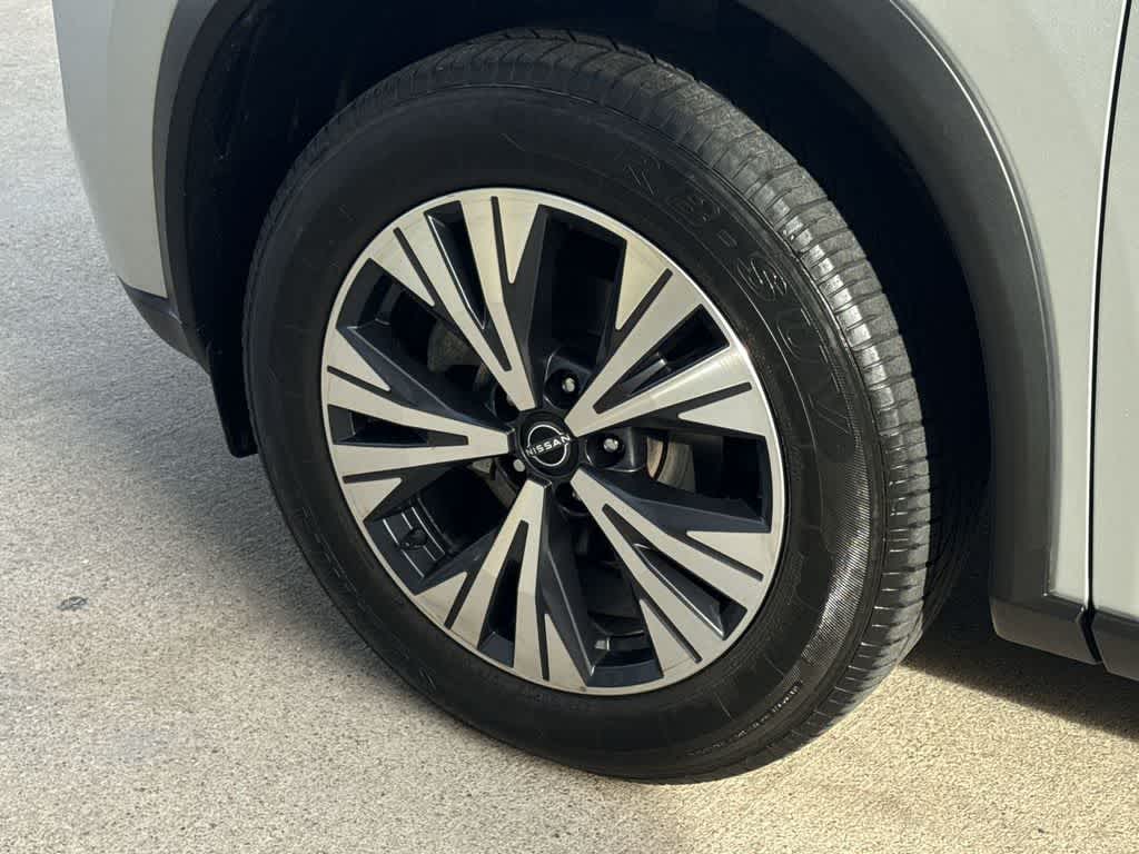 Thumbnail: 2023 Nissan Rogue - 9