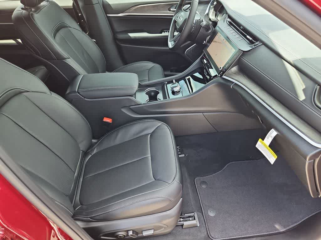 Thumbnail: 2026 Jeep Grand Cherokee L - 24