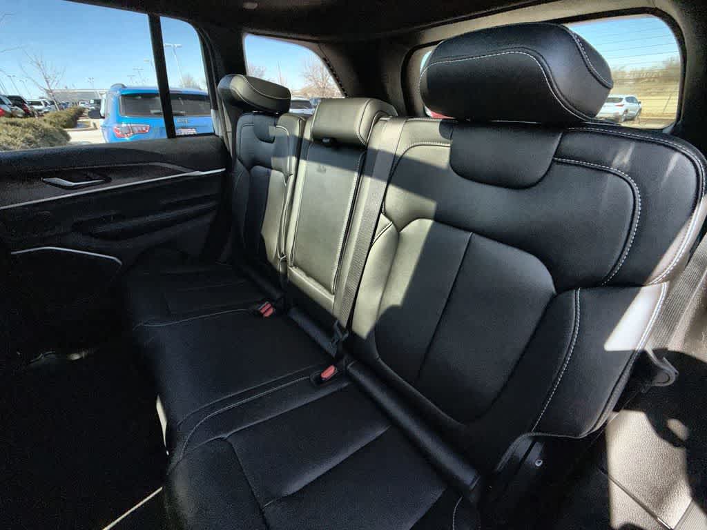 Thumbnail: 2026 Jeep Grand Cherokee - 13