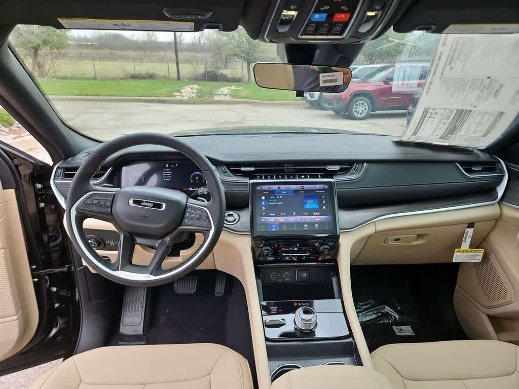 Thumbnail: 2025 Jeep Grand Cherokee L - 16