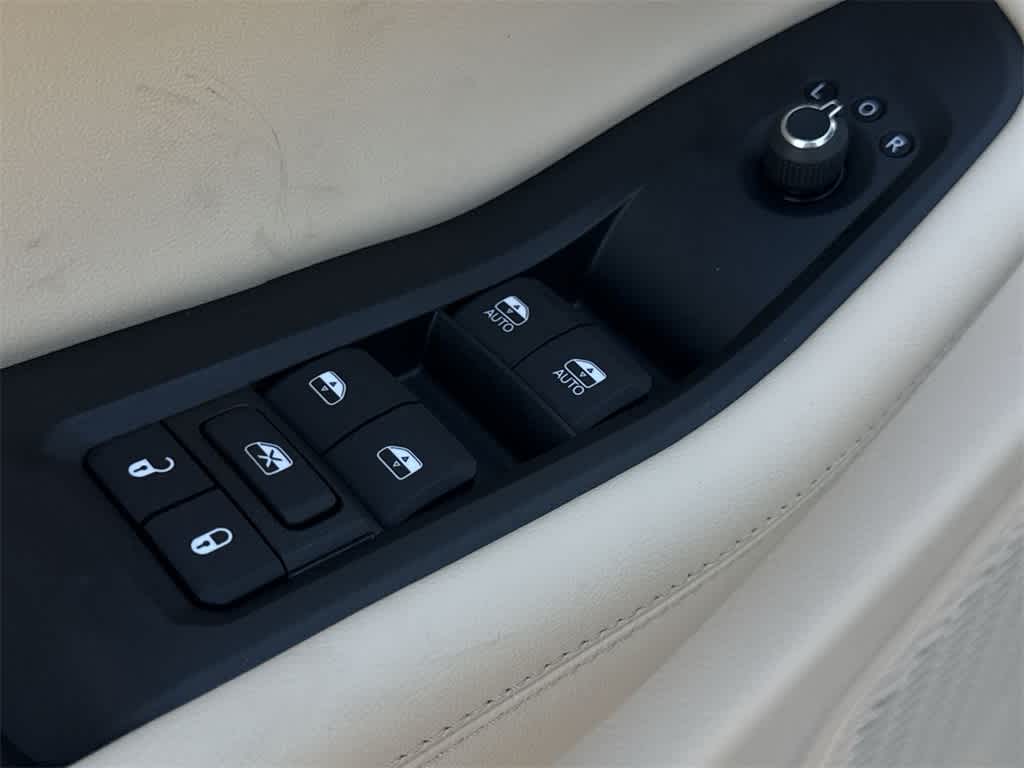 Thumbnail: 2025 Jeep Grand Cherokee - 23