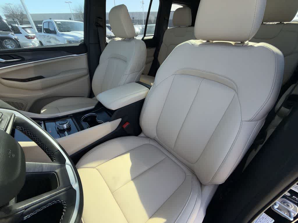 Thumbnail: 2025 Jeep Grand Cherokee - 11