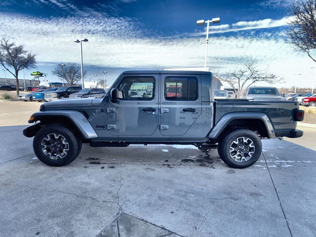 Thumbnail: 2026 Jeep Gladiator - 3