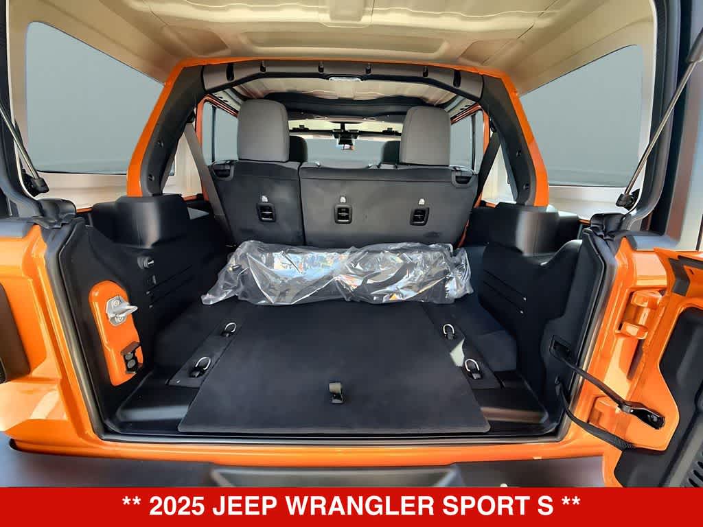 Thumbnail: 2025 Jeep Wrangler - 14